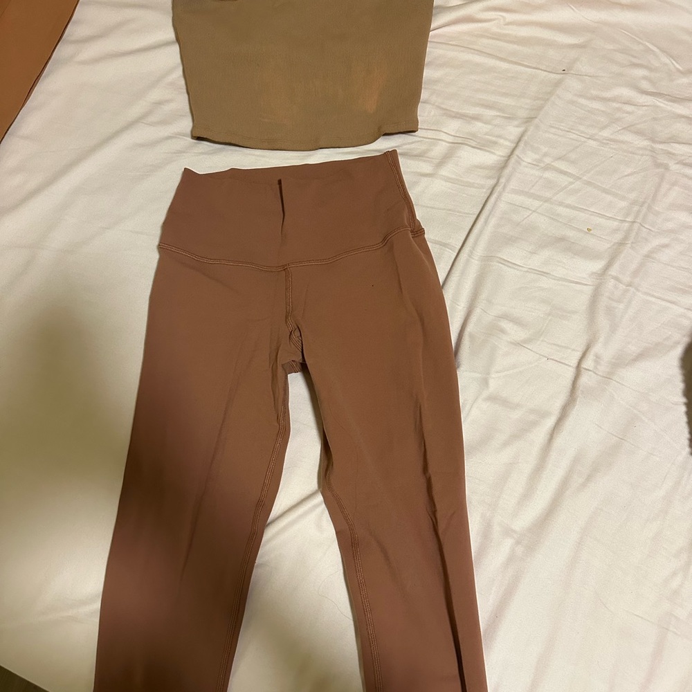 Alo yoga airbrush leggings rust XS